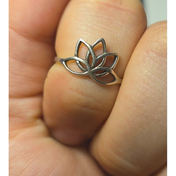 Vintage Sterling Silver Ring Sz 5.5 NS - Picture 3 of 3